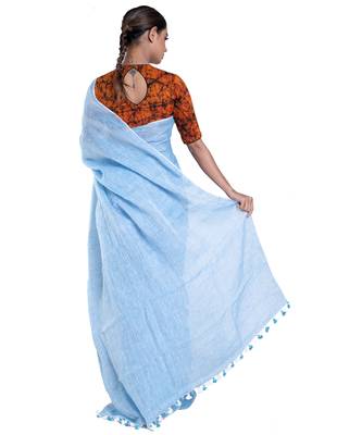 baby blue handloom linen saree with zari border and pallu 3