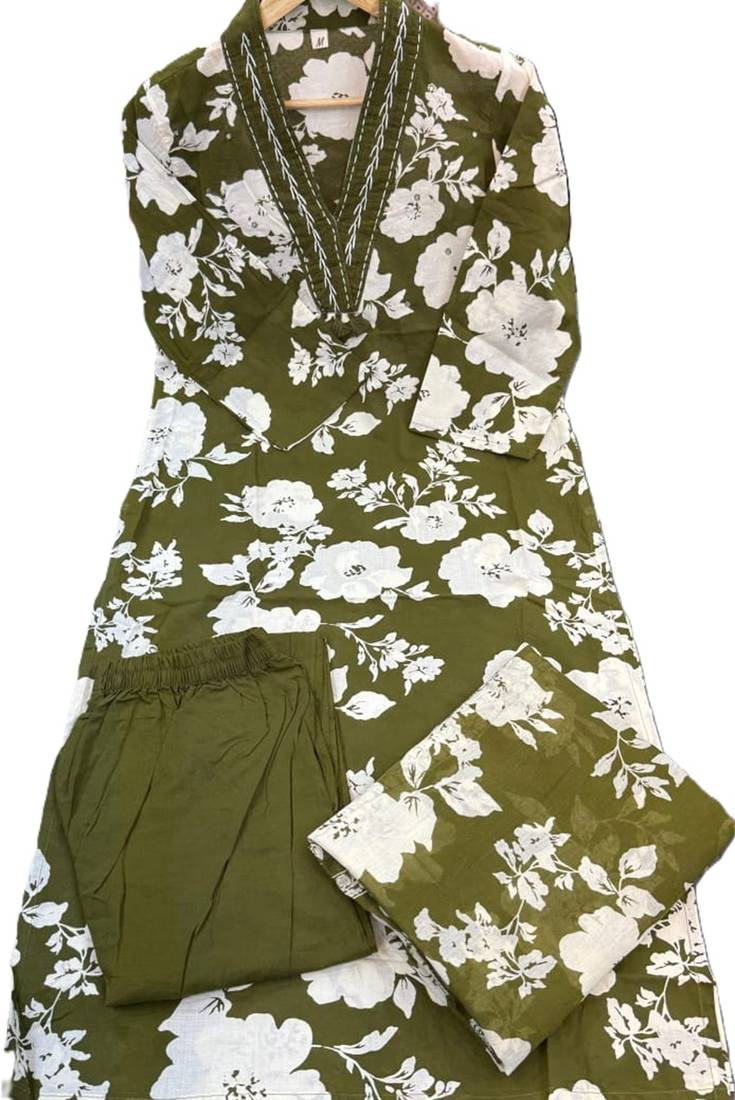 Beautiful jaipuri green and white floral printed cotton kurta set with a matching dupatta and straight pants.
