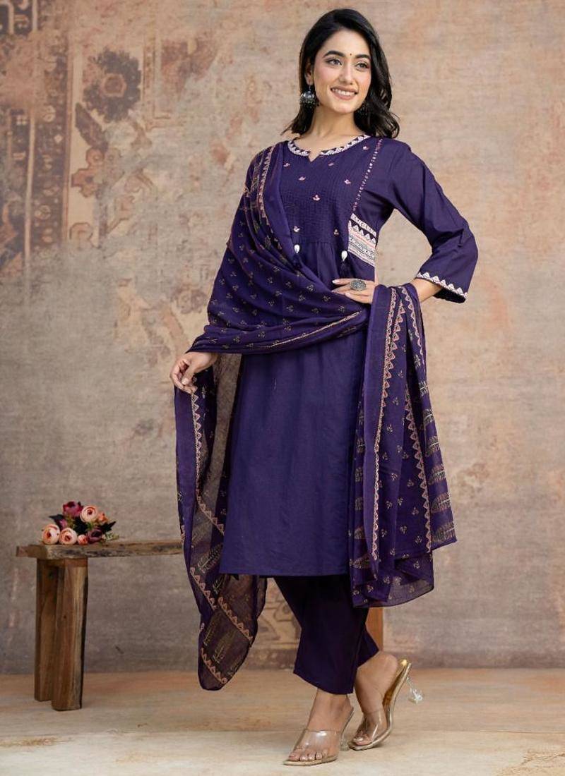 Beautiful jaipuri a purple ethnic printed cotton kurta set with a dupatta.