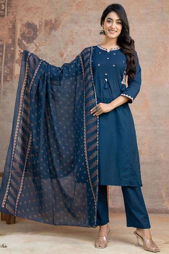 Beautiful jaipuri a blue ethnic printed cotton kurta set with a dupatta.