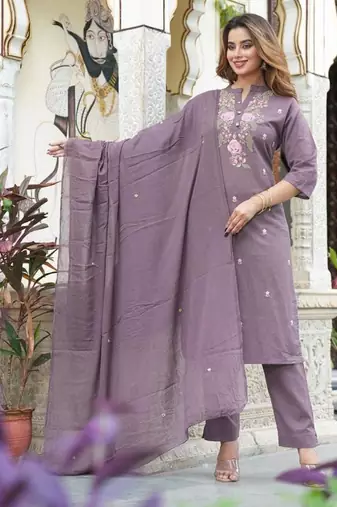 Beautiful jaipuri a mauve -colored women's ethnic wear kurta set with a geometric print.