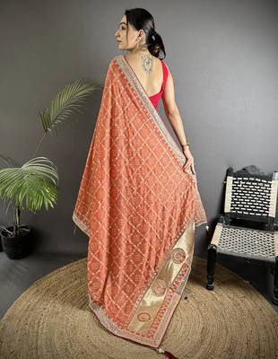 peach vichitra silk blend bandhej bandhani with stone & sequence work saree 3