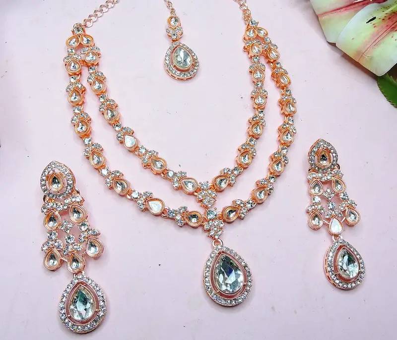 Teardrop bridal necklace set with earrings & maang tikka - ethnic wedding jewelry for brides & parties