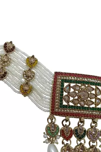 Traditional ethnic antique gold-plated pearl bridal choker set with earrings, maang tikka