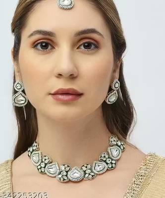 Royal kundan choker Necklace :: set with earrings & maang tikka | traditional bridal & festive jewelry for women 1