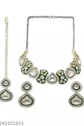Royal kundan choker Necklace :: set with earrings & maang tikka | traditional bridal & festive jewelry for women