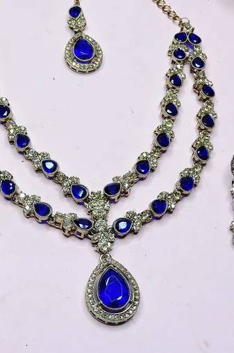 Teardrop bridal necklace set with earrings & maang tikka - ethnic wedding jewelry for brides & parties