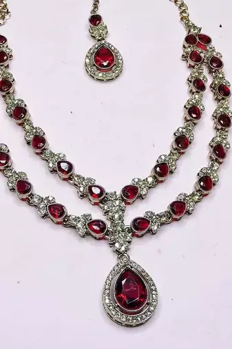 Teardrop bridal necklace set with earrings & maang tikka - ethnic wedding jewelry for brides & parties