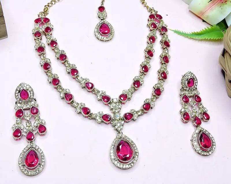 Teardrop bridal necklace set with earrings & maang tikka - ethnic wedding jewelry for brides & parties