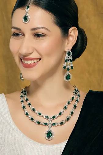 Teardrop bridal necklace set with earrings & maang tikka - ethnic wedding jewelry for brides & parties
