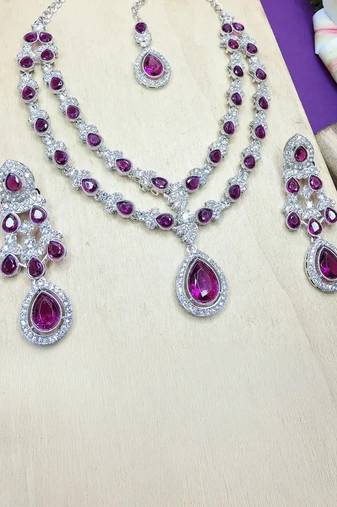 Teardrop bridal necklace set with earrings & maang tikka - ethnic wedding jewelry for brides & parties