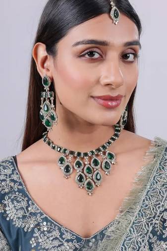 Teardrop bridal necklace set with earrings & maang tikka - ethnic wedding jewelry for brides & parties