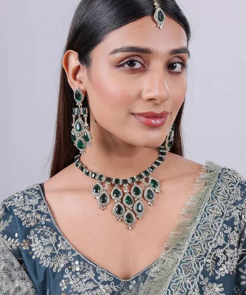 Teardrop bridal necklace set with earrings & maang tikka - ethnic wedding jewelry for brides & parties