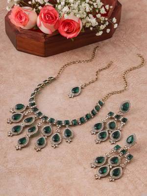 Teardrop bridal Necklace :: set with earrings & maang tikka - ethnic wedding jewelry for brides & parties 2