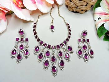 Teardrop bridal Necklace :: set with earrings & maang tikka - ethnic wedding jewelry for brides & parties 2