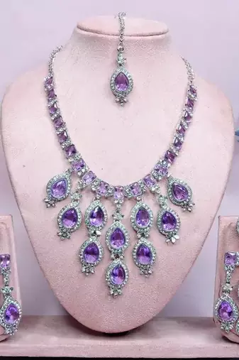Teardrop bridal Necklace :: set with earrings & maang tikka - ethnic wedding jewelry for brides & parties