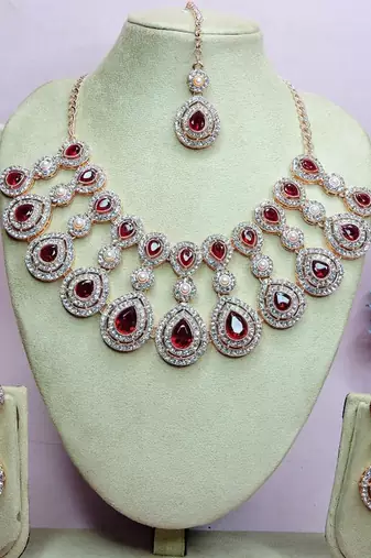 Rose gold-plated Necklace :: set with earrings & maang tikka for women     sparkling bridal party jewelry