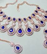 Rose gold-plated necklace set with earrings & maang tikka for women – sparkling bridal party jewelry