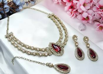Teardrop bridal Necklace :: set with earrings & maang tikka - ethnic wedding jewelry for brides & parties 1