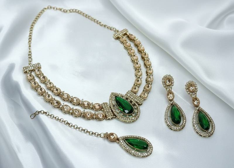 Teardrop bridal necklace set with earrings & maang tikka - ethnic wedding jewelry for brides & parties