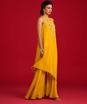 Yellow embroidered crepe kurta set 3