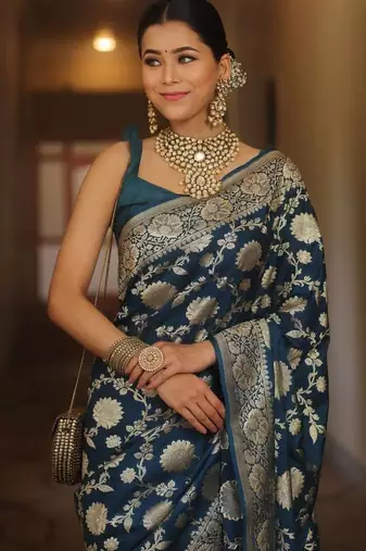 Dark Blue Woven Silk Blend Kanjivaram Saree With Blouse