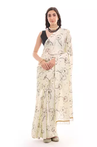 art silk saree with printed design & pallu lace border, paired with banglori unstitched blouse