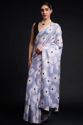 art silk blend saree with printed design & pallu lace border paired with banglori unstitched blouse 4