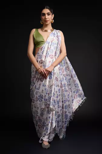 art silk blend saree with printed design & pallu lace border paired with banglori unstitched blouse