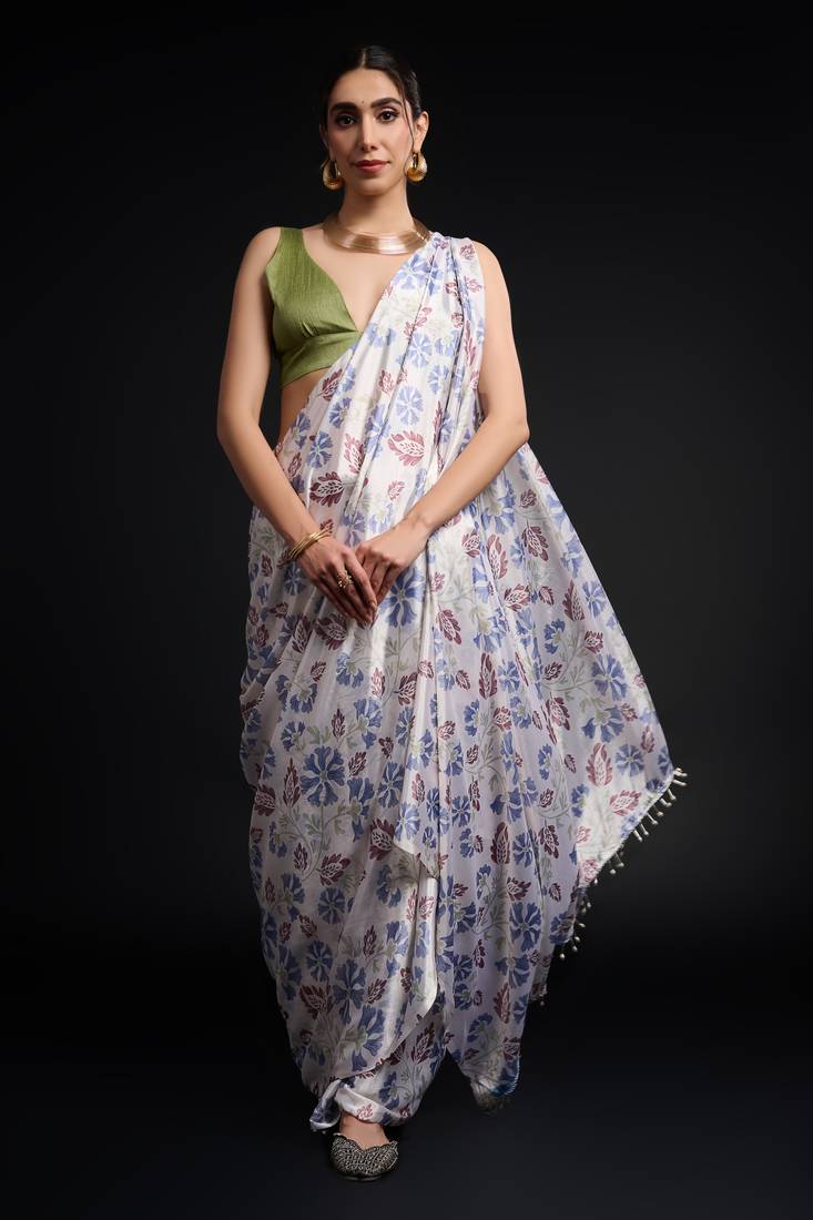 art silk saree with printed design & pallu lace border, paired with banglori unstitched blouse