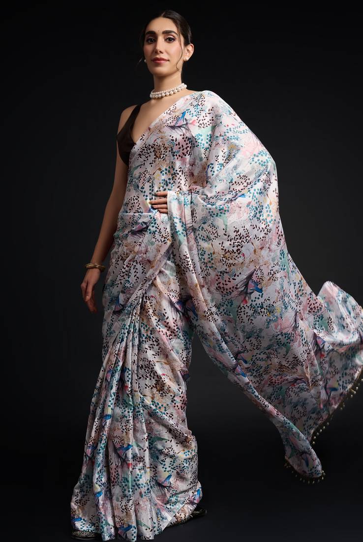 art silk saree with printed design & pallu lace border, paired with banglori unstitched blouse