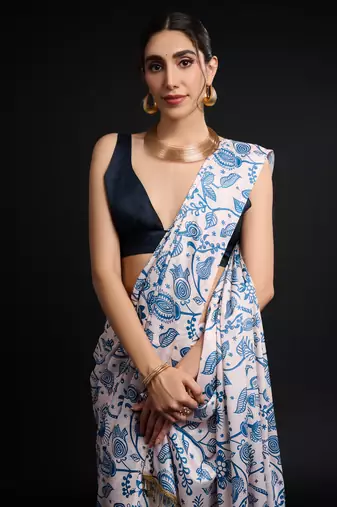 art silk blend saree with printed design & pallu lace border paired with banglori unstitched blouse