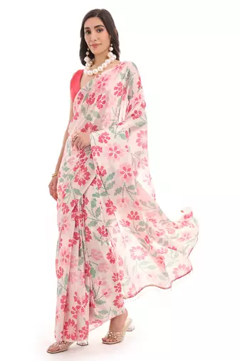 art silk blend saree with printed design & pallu lace border paired with banglori unstitched blouse