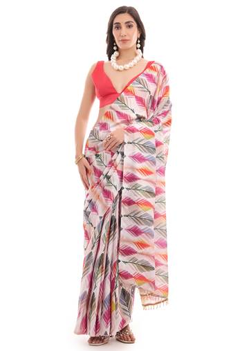 art silk saree with printed design & pallu lace border, paired with banglori unstitched blouse