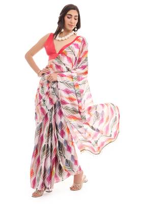 art silk blend saree with printed design & pallu lace border paired with banglori unstitched blouse 4