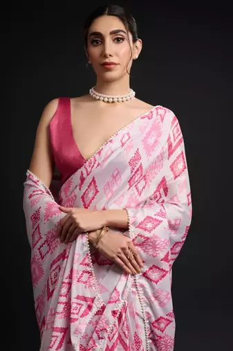 art silk blend saree with printed design & pallu lace border paired with banglori unstitched blouse