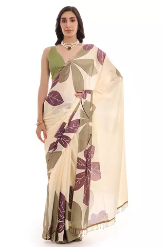 art silk saree with printed design & pallu lace border, paired with banglori unstitched blouse