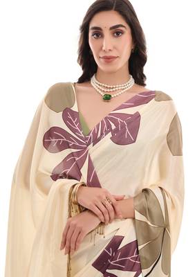 art silk blend saree with printed design & pallu lace border paired with banglori unstitched blouse 3