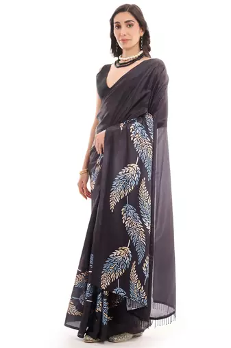 art silk blend saree with printed design & pallu lace border paired with banglori unstitched blouse