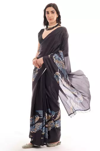 art silk blend saree with printed design & pallu lace border paired with banglori unstitched blouse
