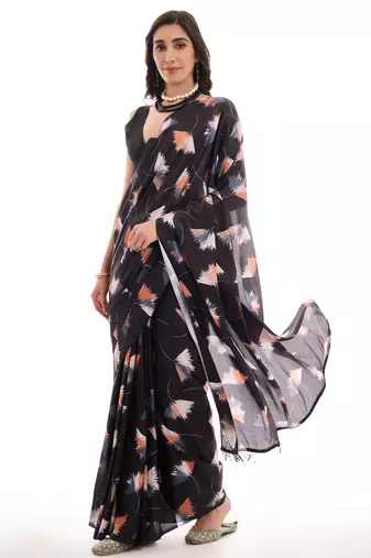 art silk blend saree with printed design & pallu lace border paired with banglori unstitched blouse
