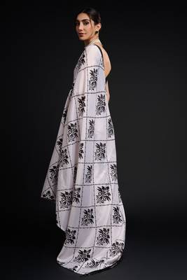 art silk blend saree with printed design & pallu lace border paired with banglori unstitched blouse 4