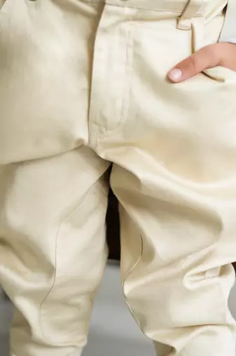 White cotton bottom