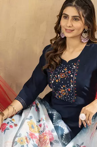 Blue viscose mango silk embroidered thread work salwar suit