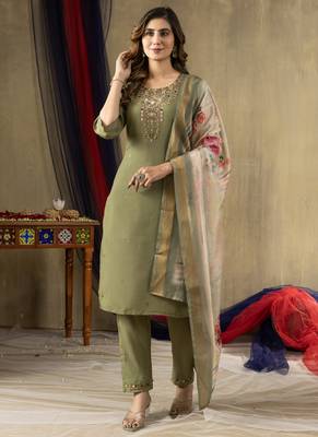 Mahendi shimmer gold silk thread embroidered salwar suit 2