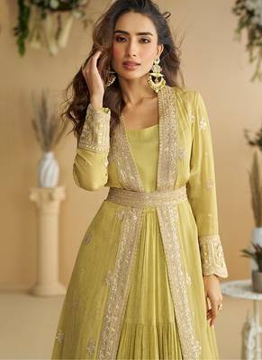 Perrot chinon silk with embroidered work gown with shrug & belt 3