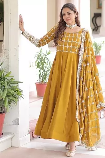 Women nc vichitra with rich sequins & zari embroidered work wdding gown