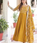 Women nc vichitra with rich sequins & zari embroidered work wdding gown