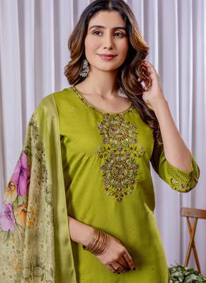 Parrot green viscose silk thread embroidered salwar suit 3