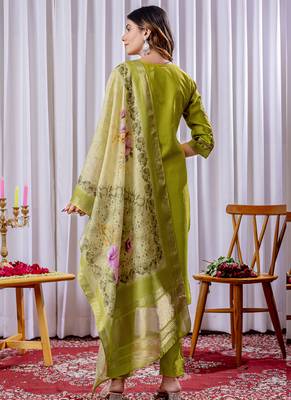 Parrot green viscose silk thread embroidered salwar suit 4